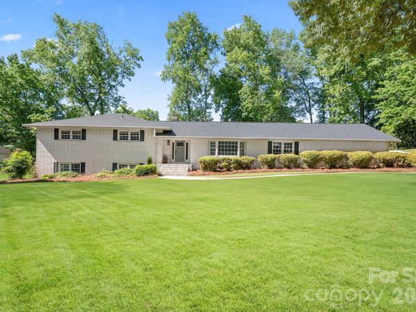 3713 Saint Regis Drive , Gastonia, NC 28056