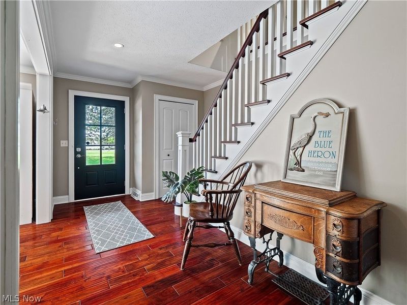 4802 Center Road, Avon, OH 44011 Photo 4