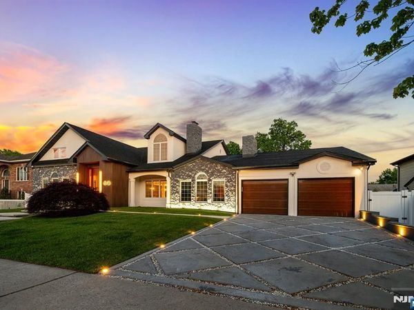 60 North Street, ELMWOOD PARK, NJ 07407