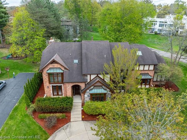 1743 Beechwood Way , Bloomfield Hills, MI 48302