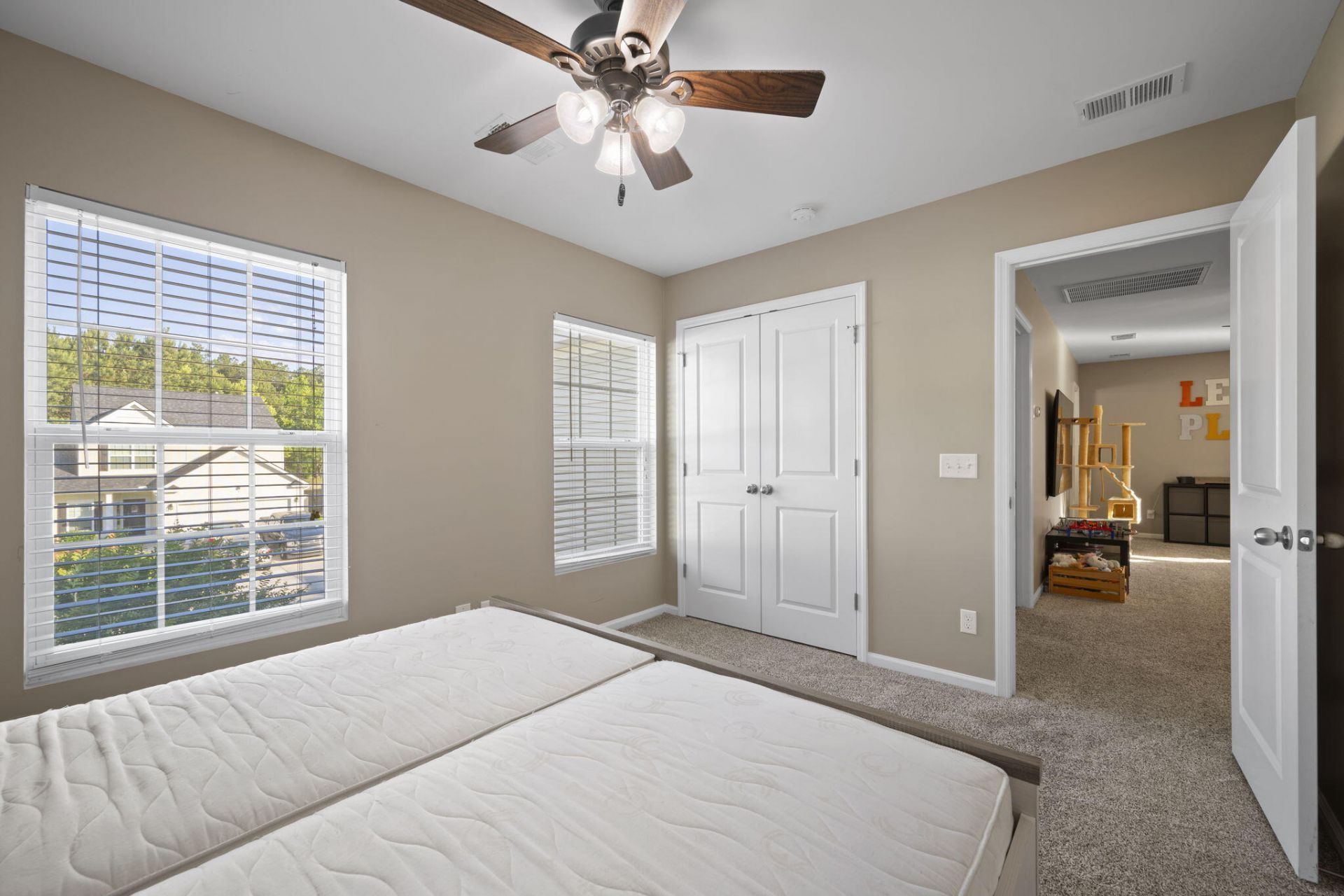144 Weeping Cypress Drive Photo 50