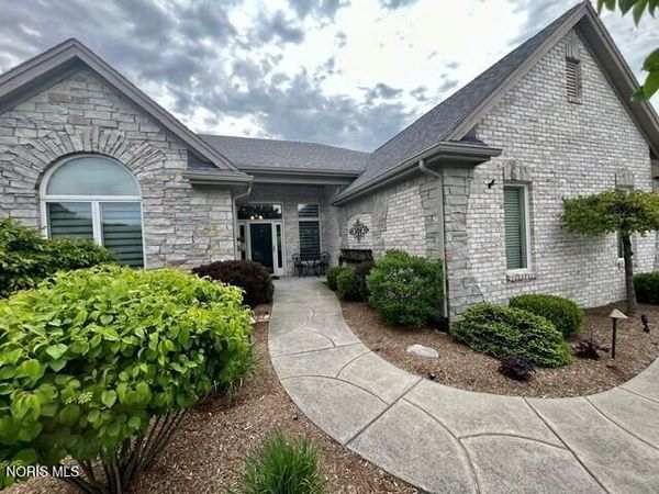 3935 Ravine Hollow Court , Maumee, OH 43537