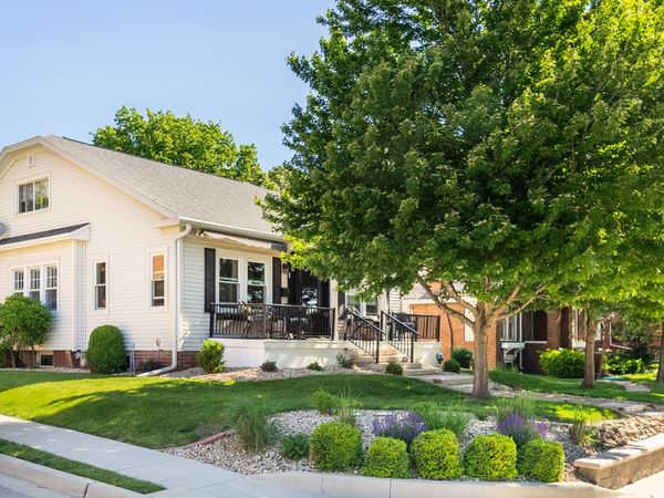 1327 5th Street , Peru, IL 61354