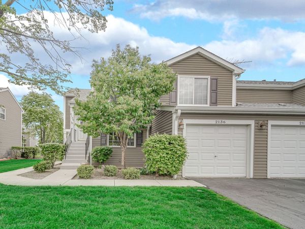 2136 Southwind Circle, Schaumburg, IL 60194