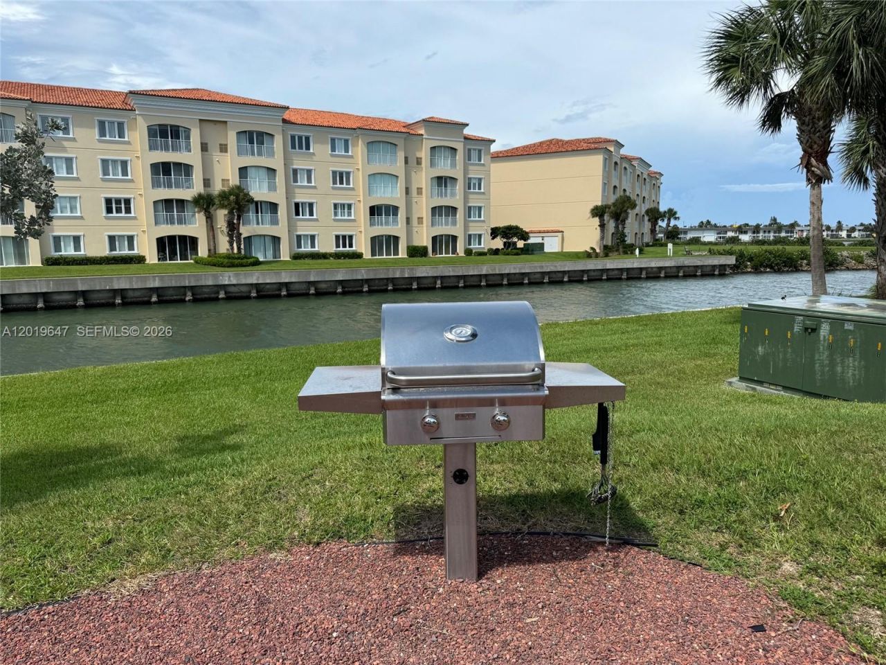 19 W Harbour Isle Dr W , Unit 103, Fort Pierce, FL 34949 Photo
