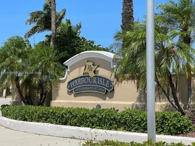 19 W Harbour Isle Dr W , Unit 201, Fort Pierce, FL 34949 Photo