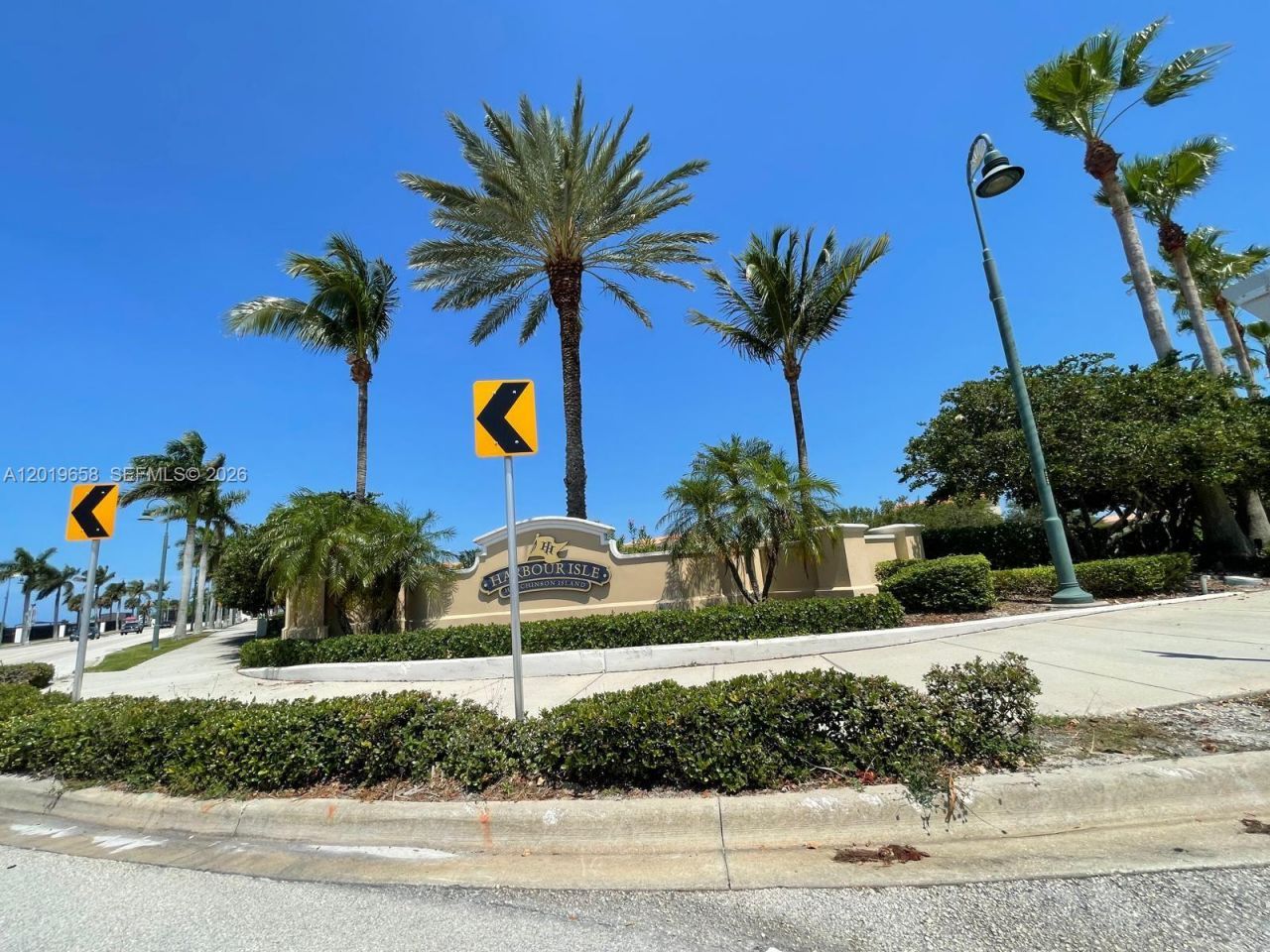19 W Harbour Isle Dr W , Unit 201, Fort Pierce, FL 34949 Photo