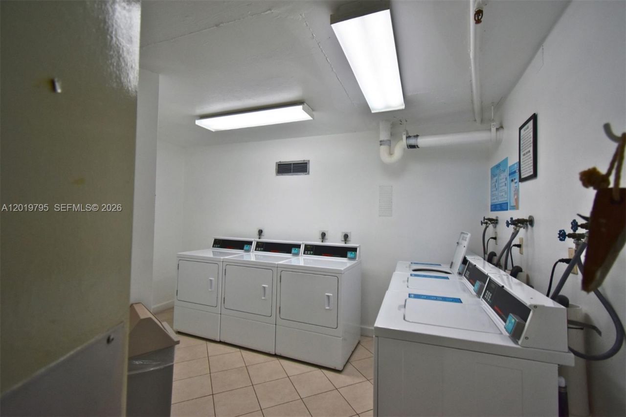 1100 Saint Charles Pl, Unit 620, Pembroke Pines, FL 33026 Photo