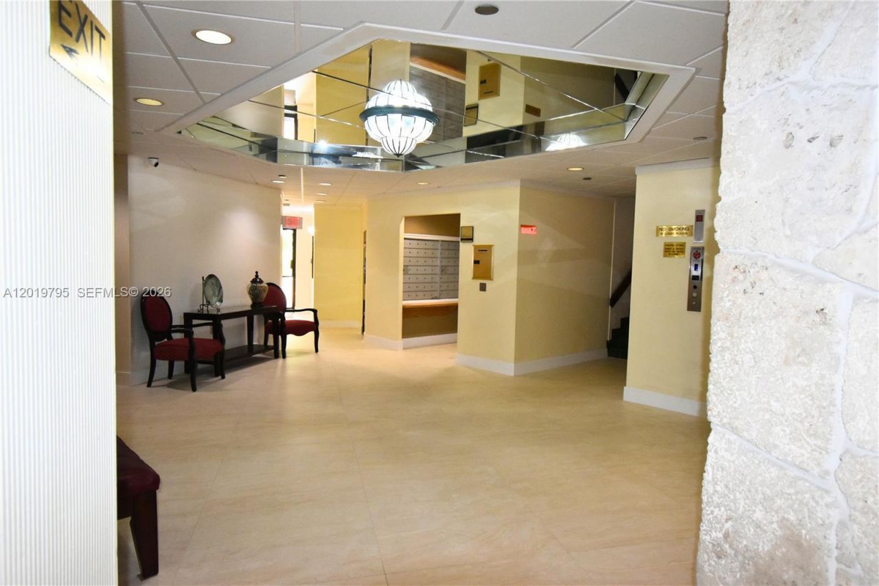 1100 Saint Charles Pl, Unit 620, Pembroke Pines, FL 33026 Photo