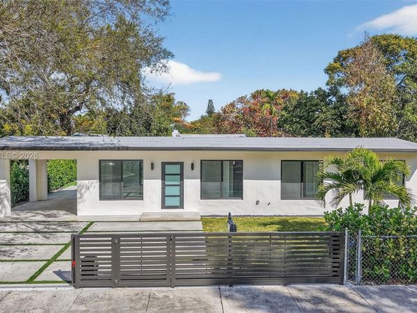 53 NW 68th St , Miami, FL 33150