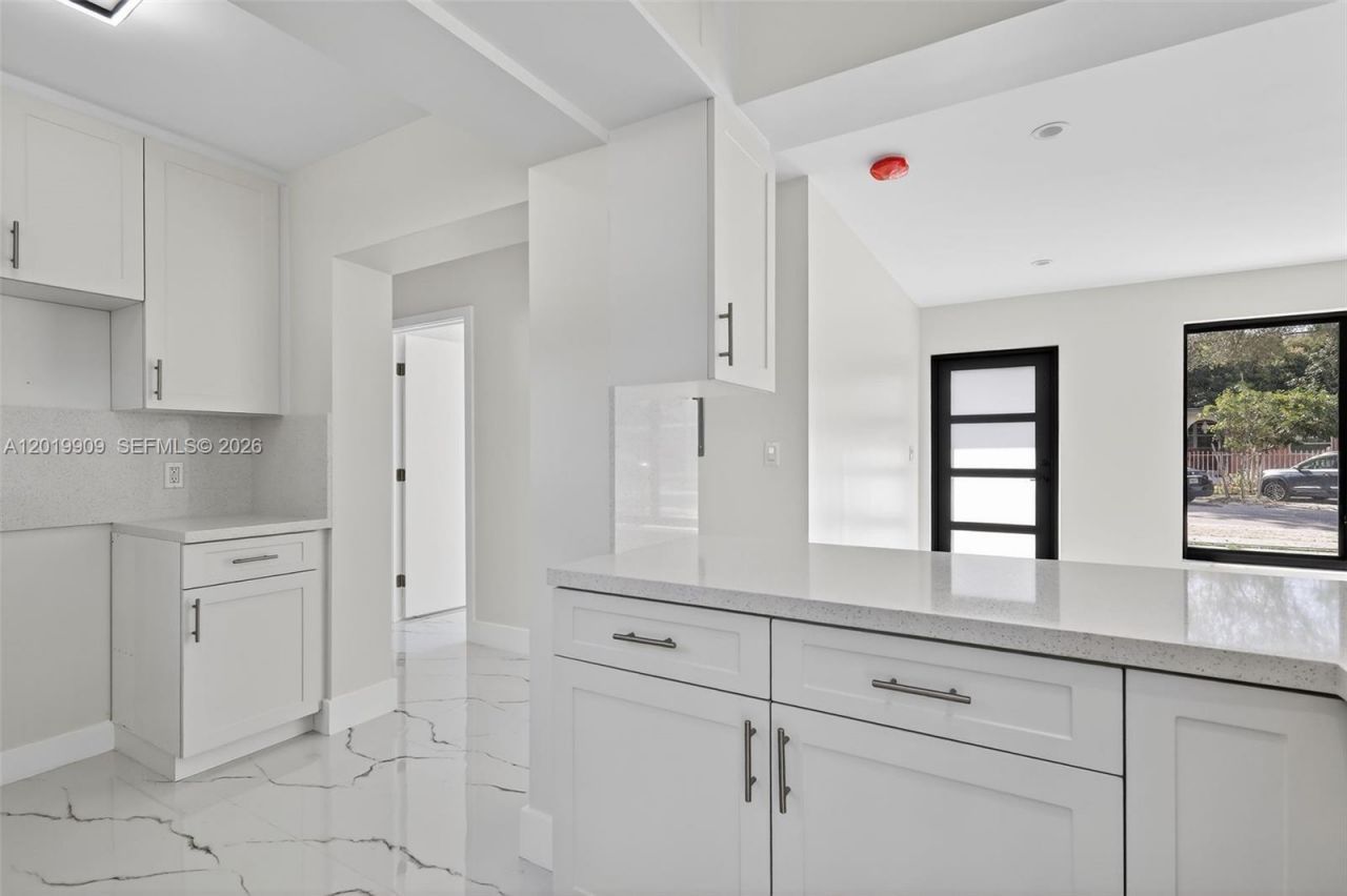 53 NW 68th St , Miami, FL 33150 Photo