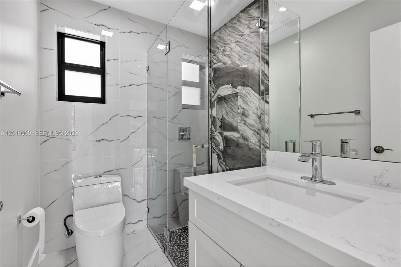 53 NW 68th St , Miami, FL 33150 Photo