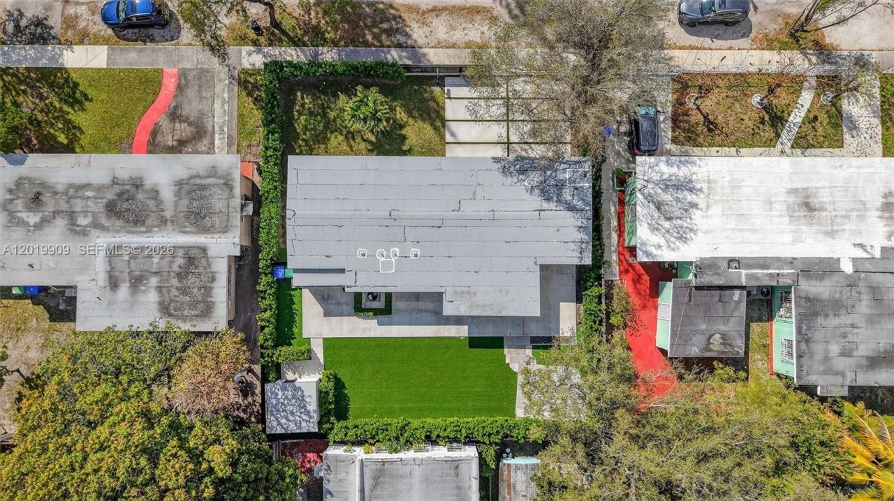 53 NW 68th St , Miami, FL 33150 Photo