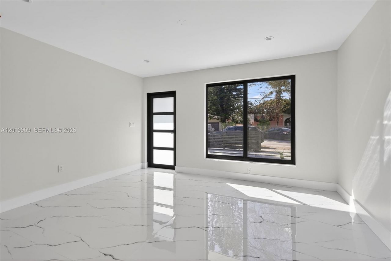 53 NW 68th St , Miami, FL 33150 Photo