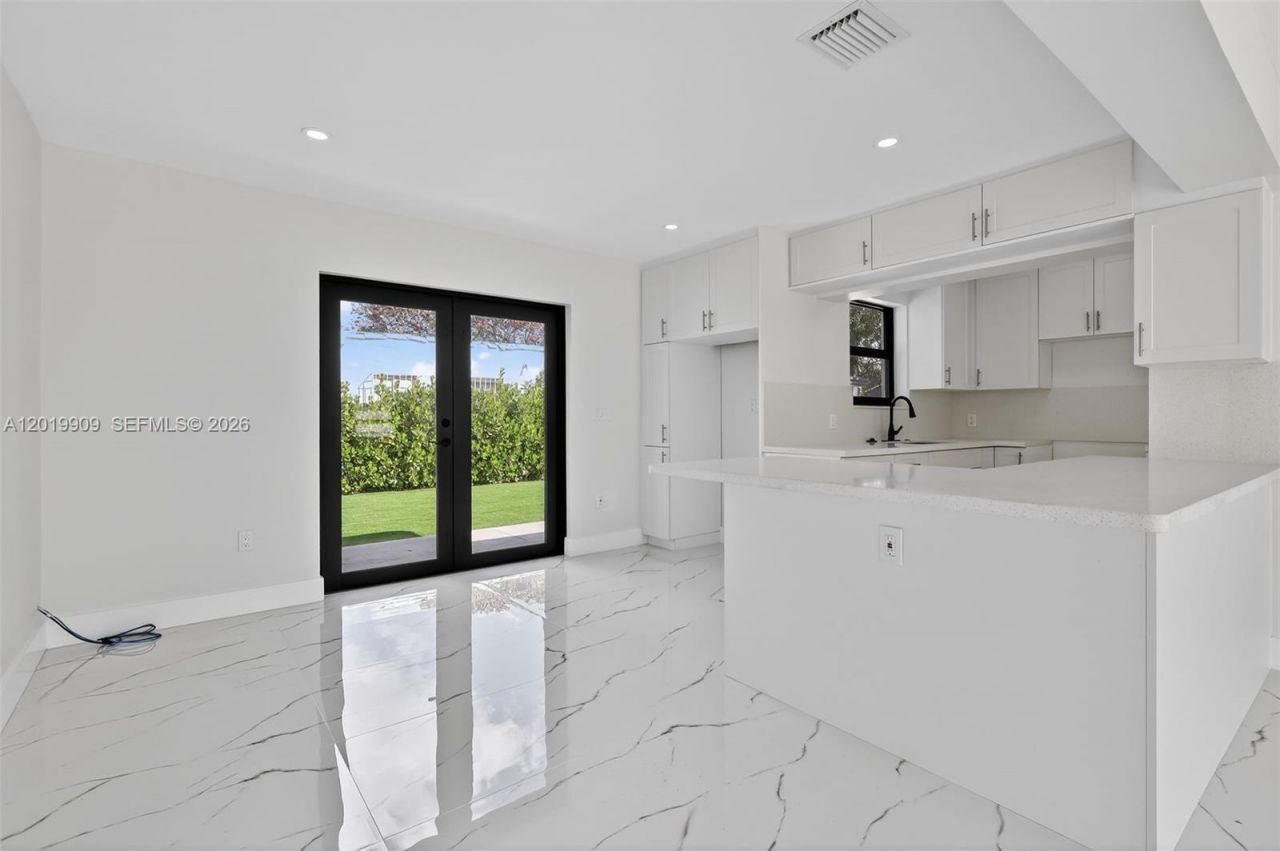 53 NW 68th St , Miami, FL 33150 Photo