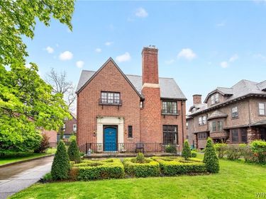 90 Jewett Pkwy, Buffalo, NY 14214