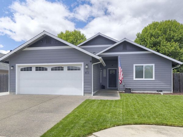 1340 George Tweed Boulevard, Grants Pass, OR 97527