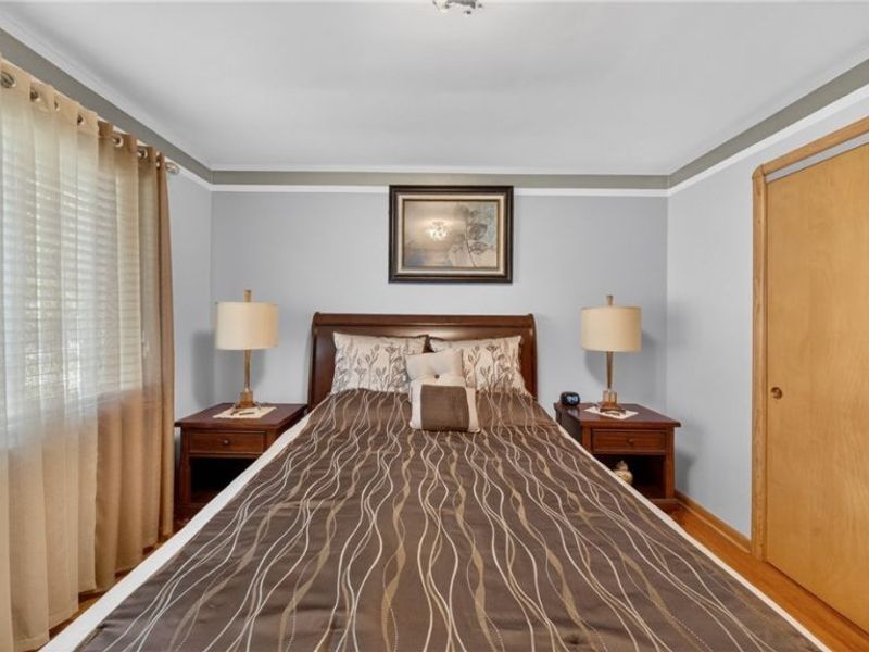 6649 Maplehurst Road, North Olmsted, OH 44070 Photo 16