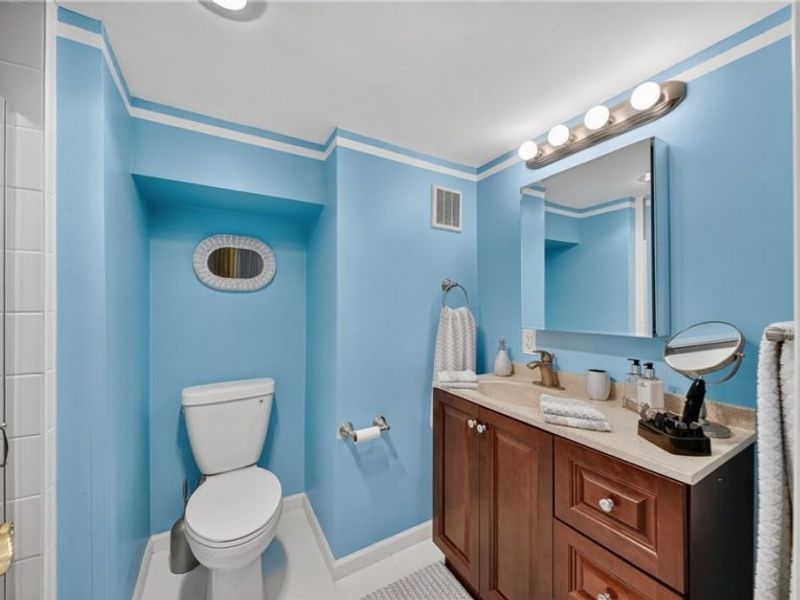 6649 Maplehurst Road, North Olmsted, OH 44070 Photo 31