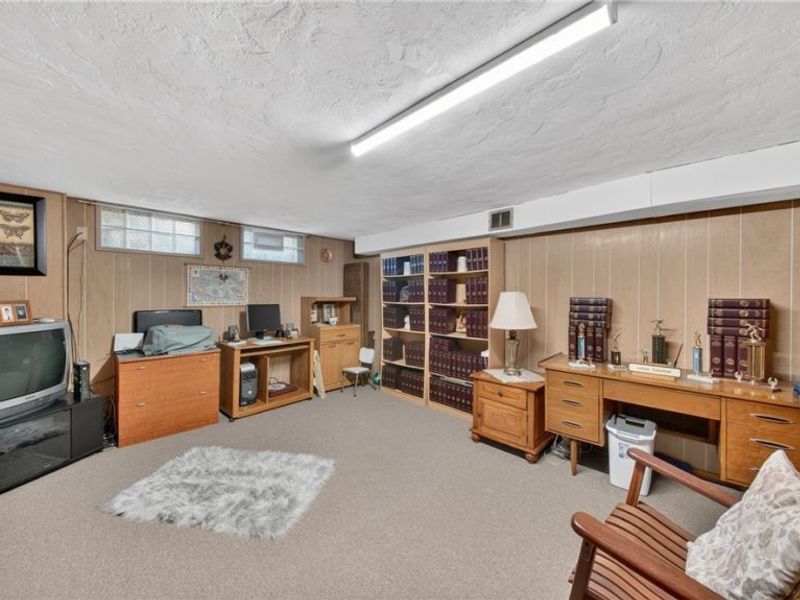 6649 Maplehurst Road, North Olmsted, OH 44070 Photo 37