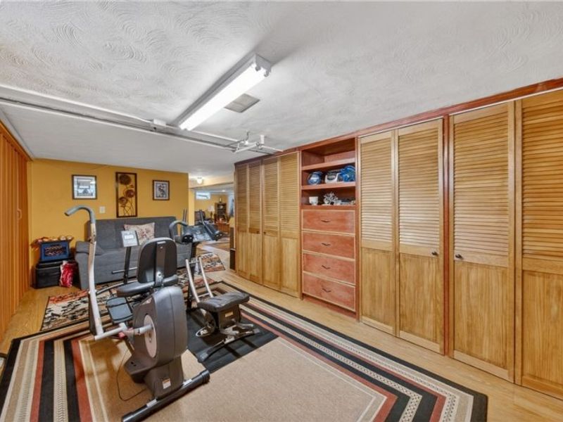6649 Maplehurst Road, North Olmsted, OH 44070 Photo 39