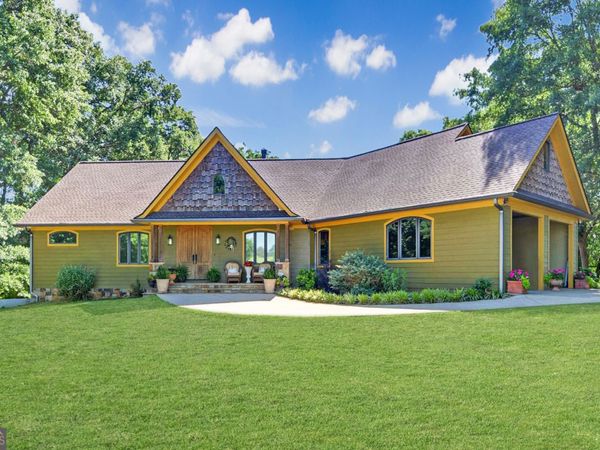 1320 Burroughs Road, Lavonia, GA 30553