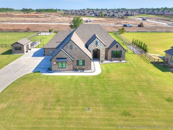 14938 E 82nd Street North , Owasso, OK 74055