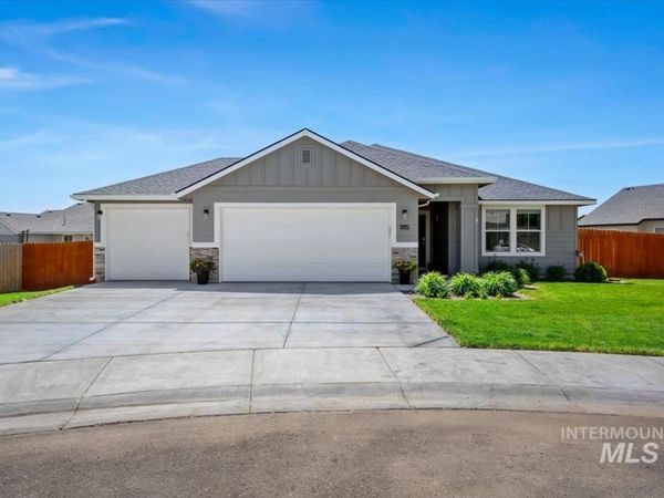 915 Accipiter Pl, Mountain Home, ID 83647