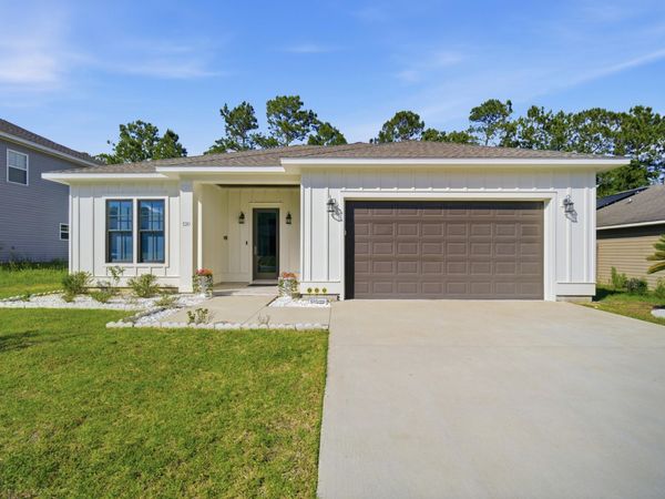 120 Lillian Way, Crestview, FL 32536