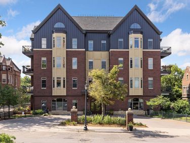 301 Clifton Avenue, Unit 1H, Minneapolis, MN 55403