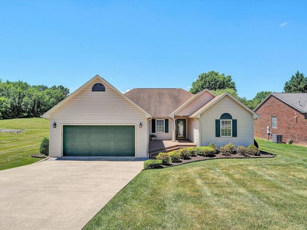 3516 Pinnacle Ridge RD NE, Roanoke, VA 24012