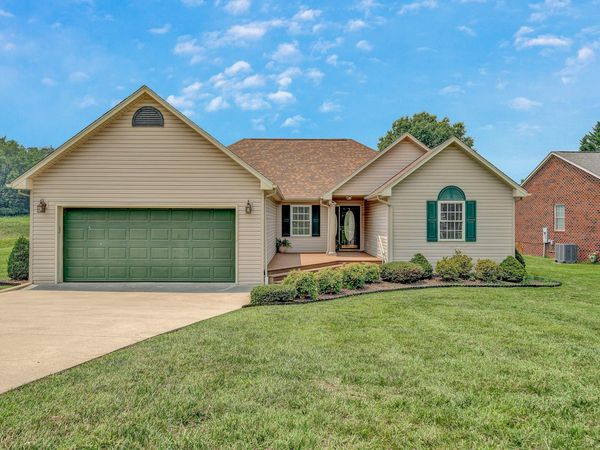 3516 Pinnacle Ridge RD NE, Roanoke, VA 24012