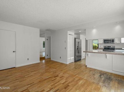 430 W Riverview Circle, Reno, NV 89509 Photo