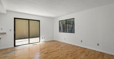 430 W Riverview Circle, Reno, NV 89509 Photo