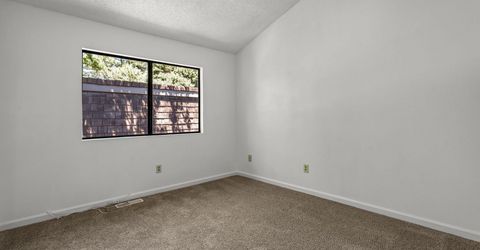 430 W Riverview Circle, Reno, NV 89509 Photo