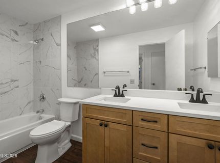 430 W Riverview Circle, Reno, NV 89509 Photo