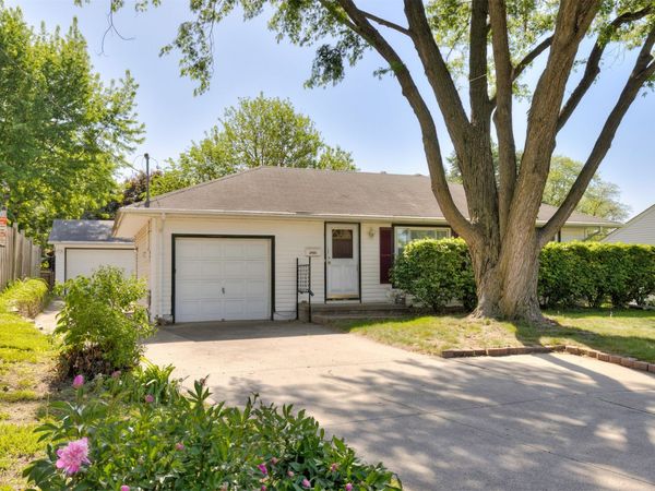 2401 Tomlin Lane, Des Moines, IA 50317