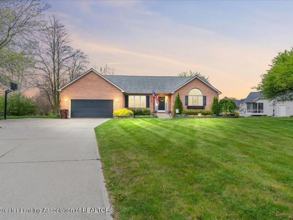 990 Chads Way, Charlotte, MI 48813