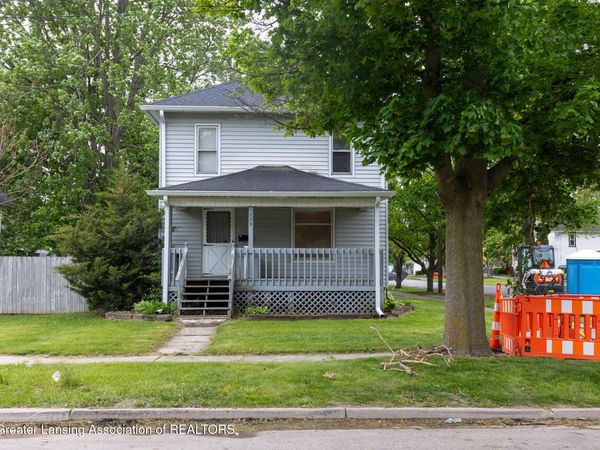 739 W Stewart Street, Owosso, MI 48867