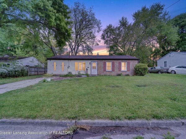 1712 Roselawn Avenue, Lansing, MI 48915