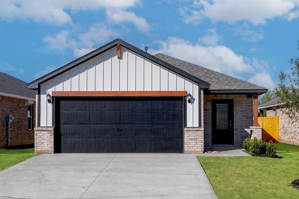 12712 Carrara Lane, Yukon, OK 73099 Main Photo
