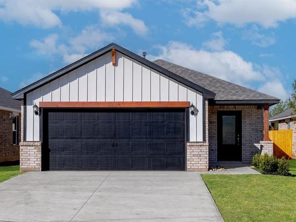 12712 Carrara Lane, Yukon, OK 73099