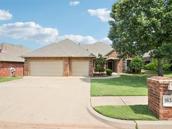 1833 Redland Drive, Edmond, OK 73003