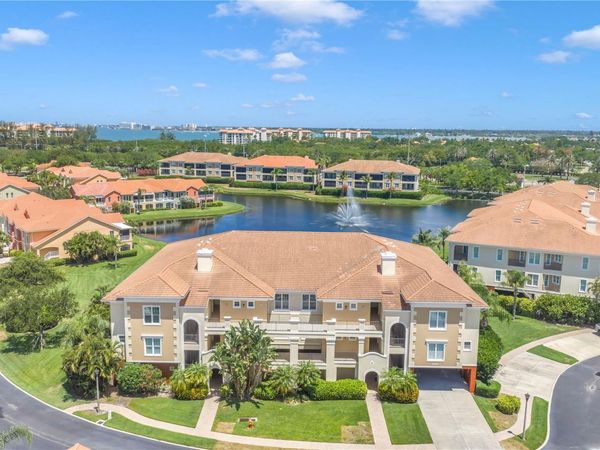 10 FRANKLIN COURT S, Unit 63D, ST PETERSBURG, FL 33711