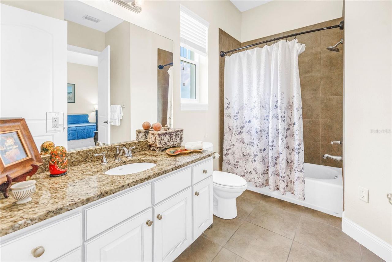 10 Franklin Court S, Unit 63D, Saint Petersburg, FL 33711 Photo