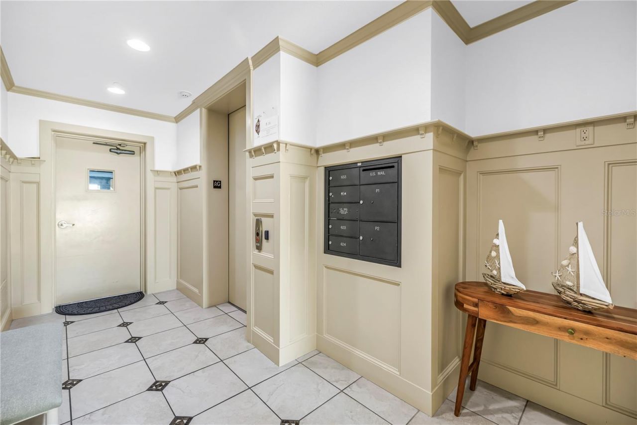 10 Franklin Court S, Unit 63D, Saint Petersburg, FL 33711 Photo