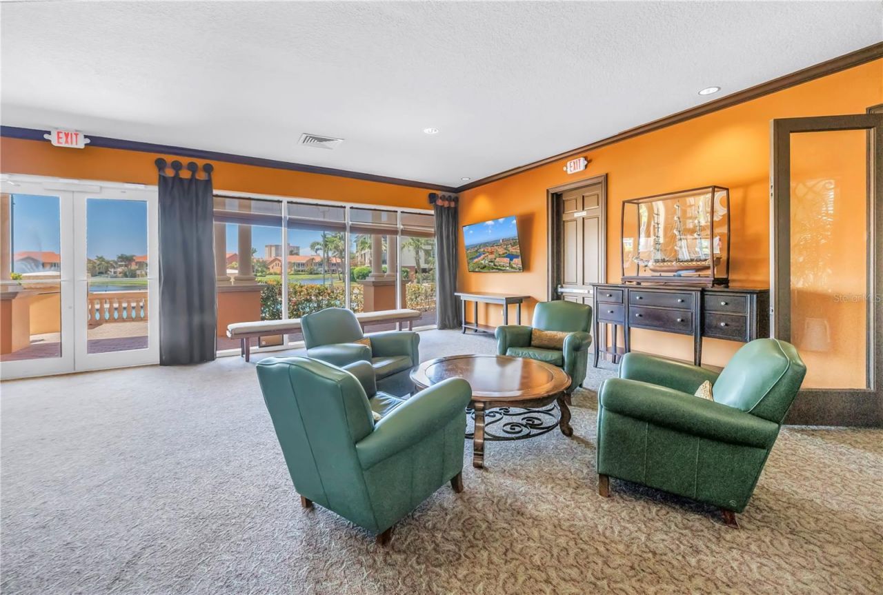 10 Franklin Court S, Unit 63D, Saint Petersburg, FL 33711 Photo