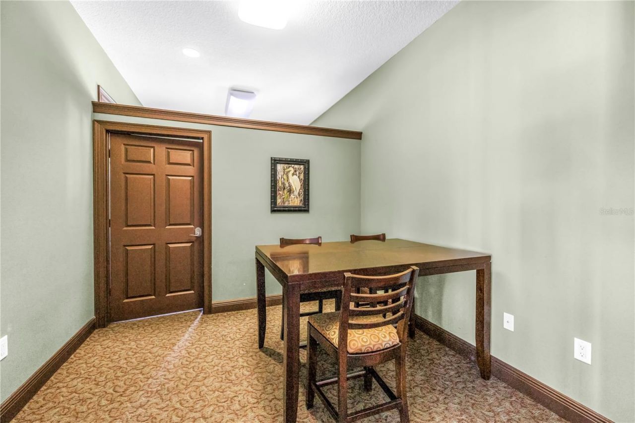 10 Franklin Court S, Unit 63D, Saint Petersburg, FL 33711 Photo
