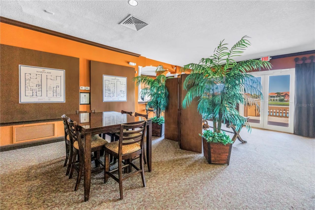 10 Franklin Court S, Unit 63D, Saint Petersburg, FL 33711 Photo