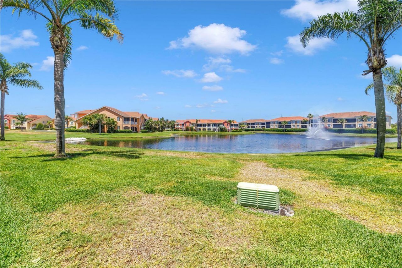 10 Franklin Court S, Unit 63D, Saint Petersburg, FL 33711 Photo